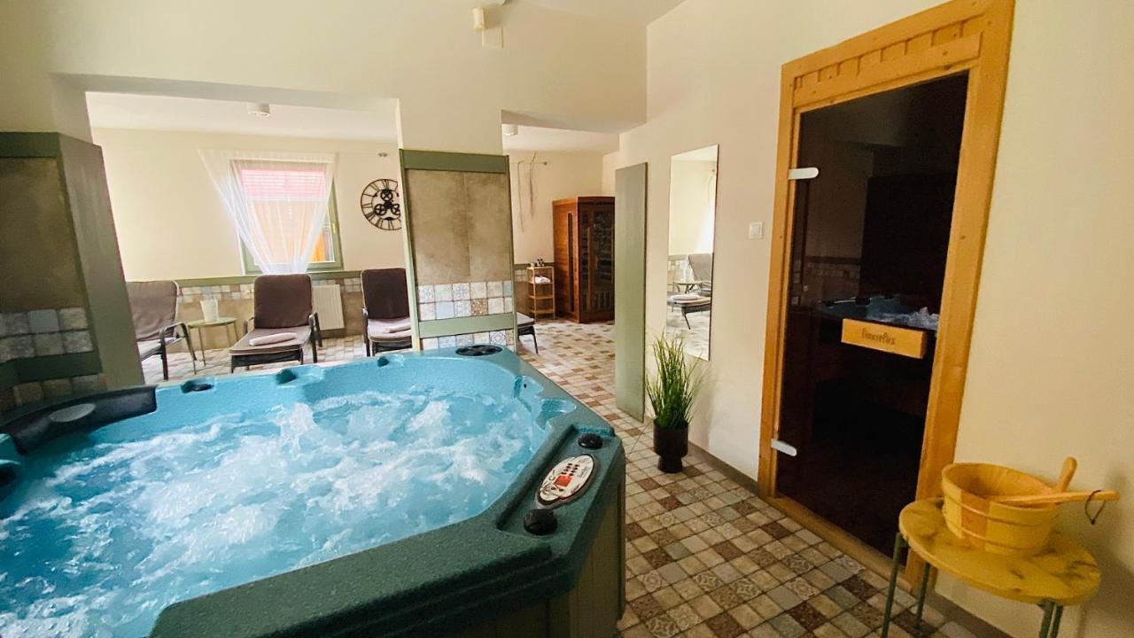 Villa Oliva Boutique Rooms Замарді Екстер'єр фото