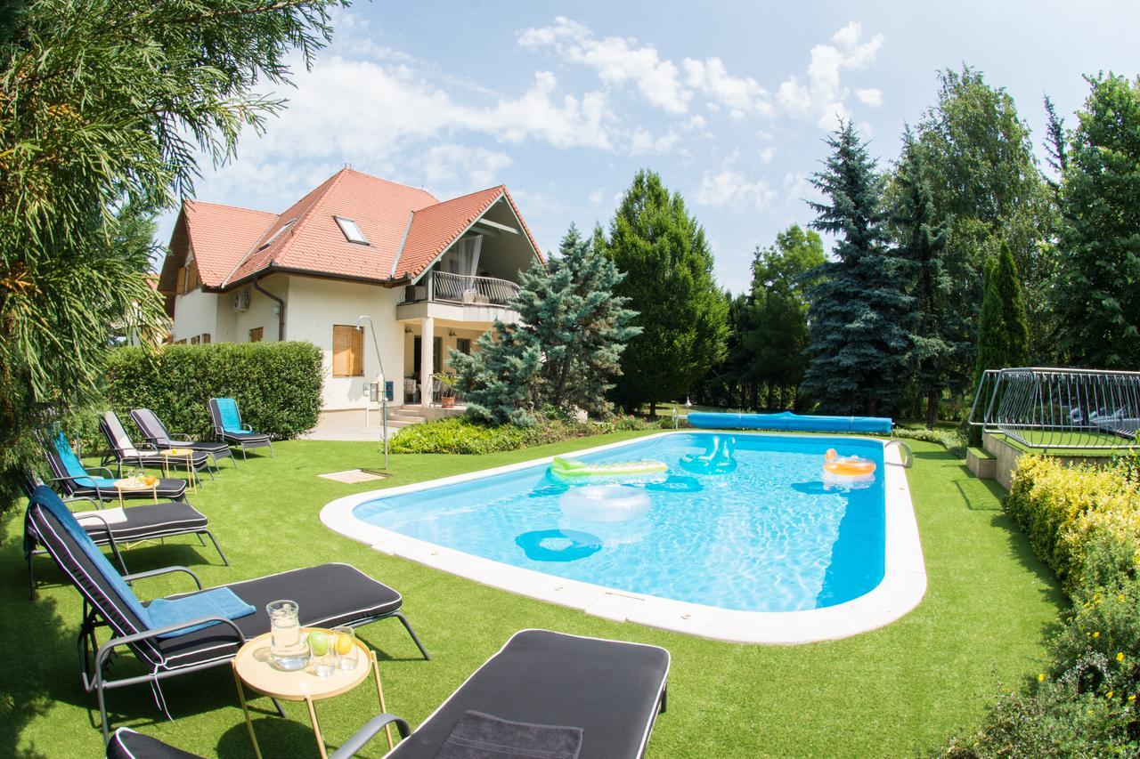 Villa Oliva Boutique Rooms Замарді Екстер'єр фото